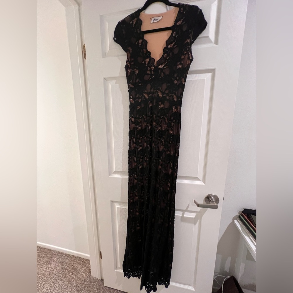 Beautiful, comfortable, formal dress!